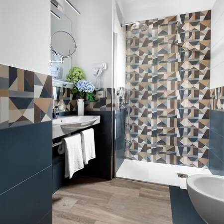 Lumar Luxury